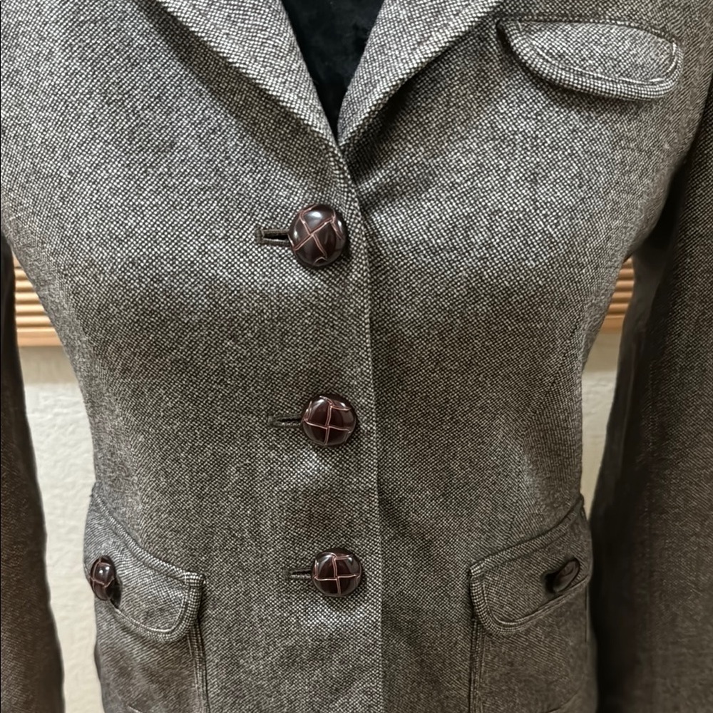 Banana Republic Size 2 Brown button down Blazer!! - Picture 3 of 14